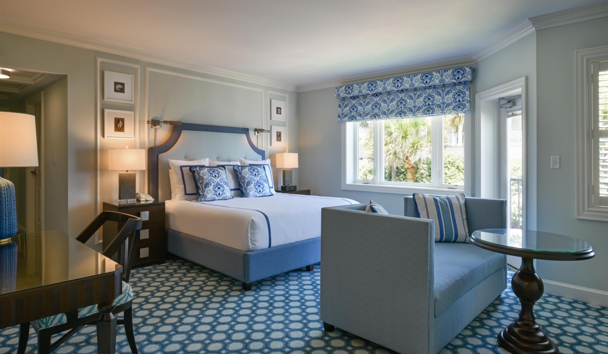 deluxe oceanview king bed