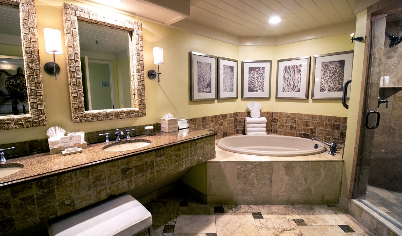 soaker tub with double sinks