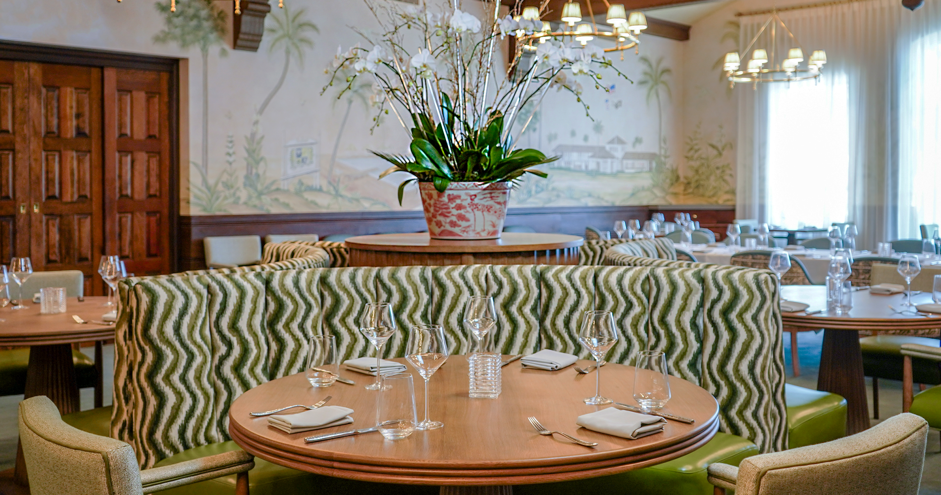 The Historic Inn Dining Room Center