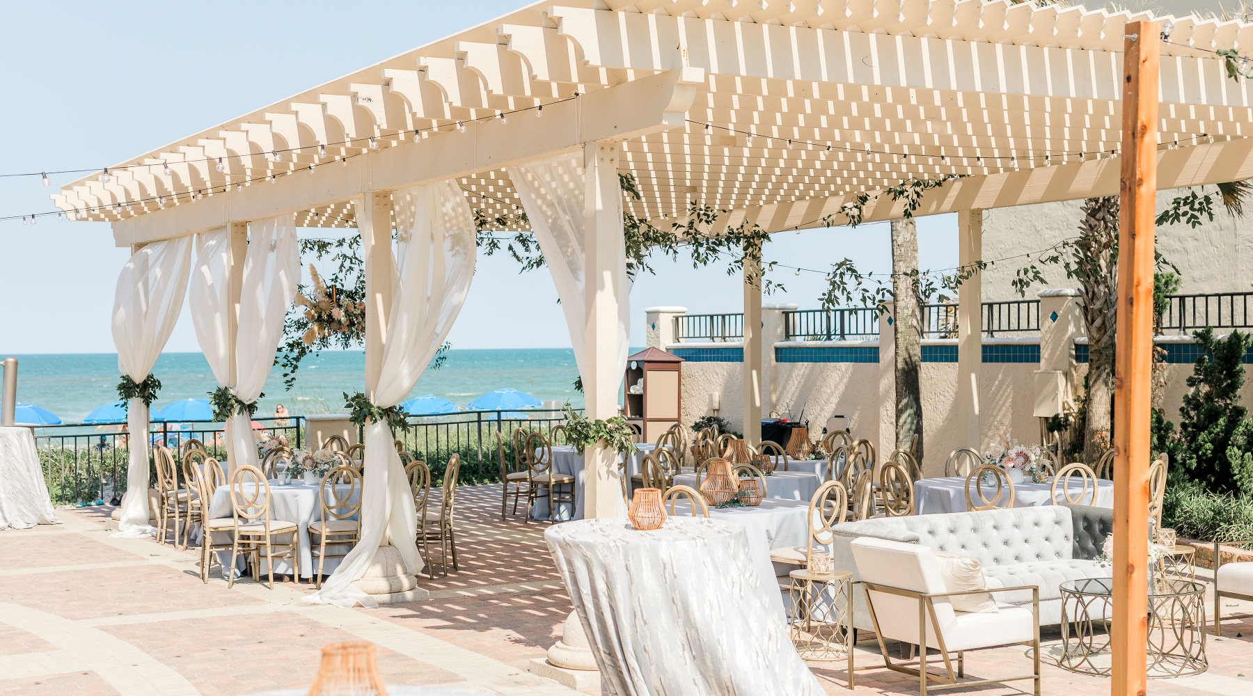 The Lodge and club beach side, Trellis